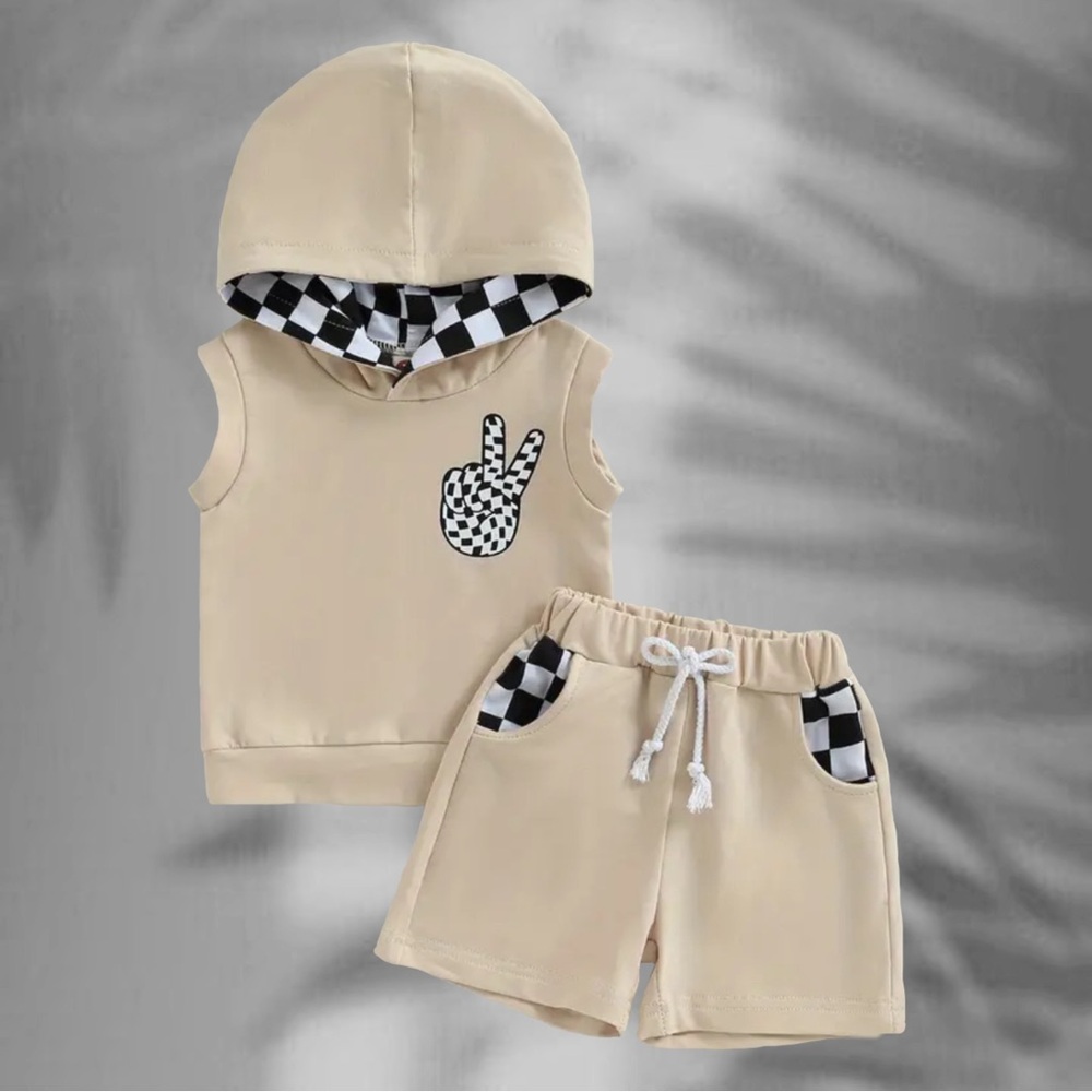 *NWT*🧢 Boys, 2 piece checkered set (3-4y)